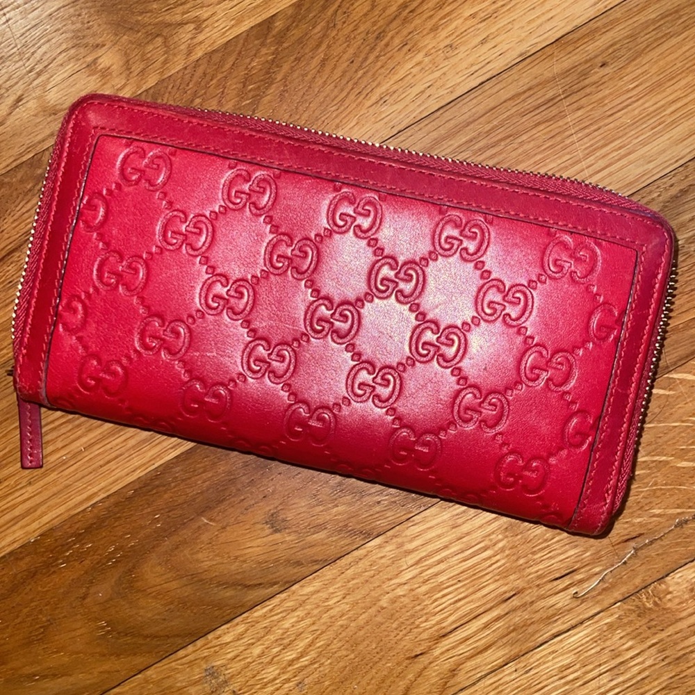 Gucci Guccissima Red Leather Wallet - great condition - Picture 7 of 7